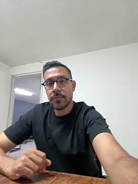 Snapshot of AdrianGarcia89 chatting on April 2026 01:42:02 AM AdrianGarcia89 online show from April 2026 01:42:02 AM