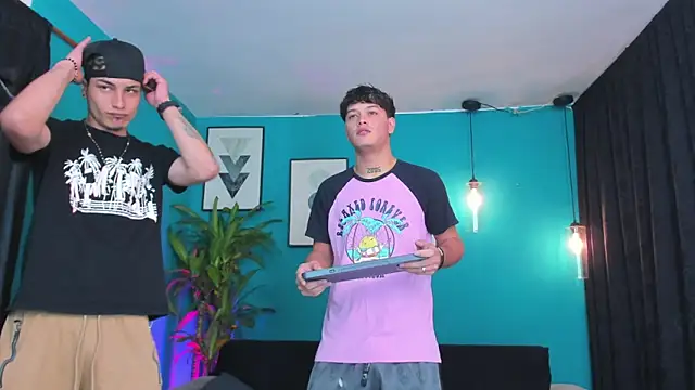 Oficial KingOfHeavens online show from December 2025 09:22:01 PM