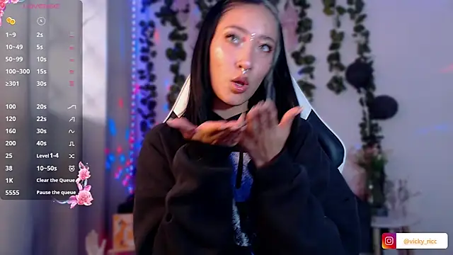 Snapshot of viicky_r chatting on February 2026 05:34:01 PM viicky r online show from February 2026 05:34:01 PM