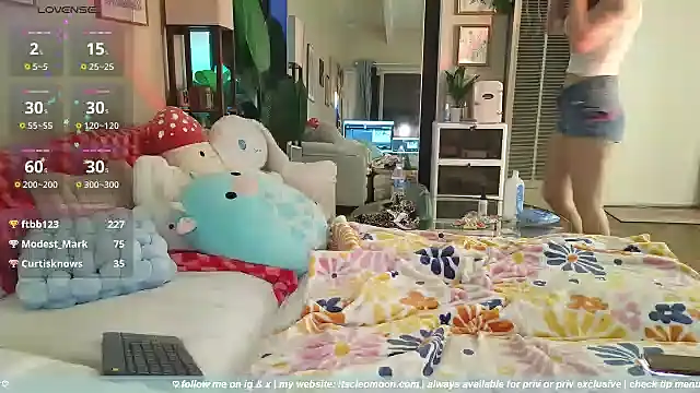 itscleomoon online show from January 2026 01:41:01 AM