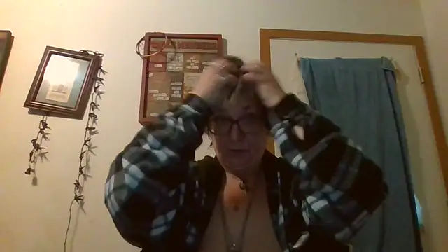 becky1111 online show from May 2026 12:22:02 PM