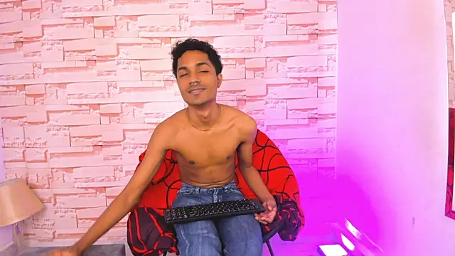 Snapshot of tiffanyy_777 chatting on January 2026 01:13:01 PM tiffanyy 777 online show from January 2026 01:13:01 PM