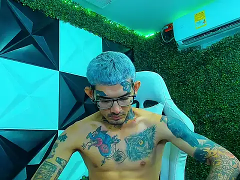 Boy tatto77 online show from January 2026 07:11:01 PM