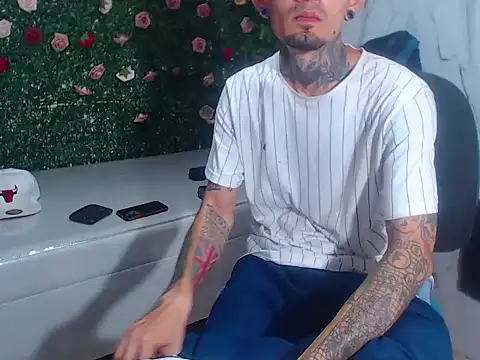 Boy tatto77 online show from May 2026 03:42:02 PM