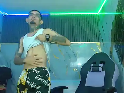 Boy tatto77 online show from May 2026 01:56:01 AM