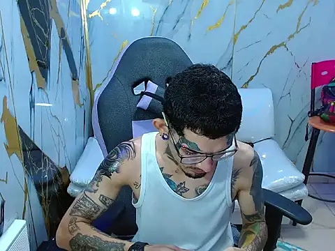 Boy tatto77 online show from May 2026 11:16:02 AM