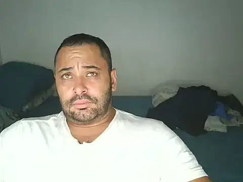 Snapshot of drlluis chatting on January 2026 01:41:01 AM drlluis online show from January 2026 01:41:01 AM