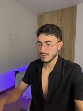 Snapshot of LIAM_COLT chatting on April 2026 05:17:02 PM LIAM COLT online show from April 2026 05:17:02 PM