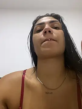 Snapshot of Nini_ chatting on January 2026 01:48:02 PM Nini online show from January 2026 01:48:02 PM