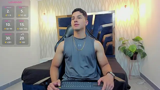 Noah Clarkk online show from April 2026 05:11:01 PM