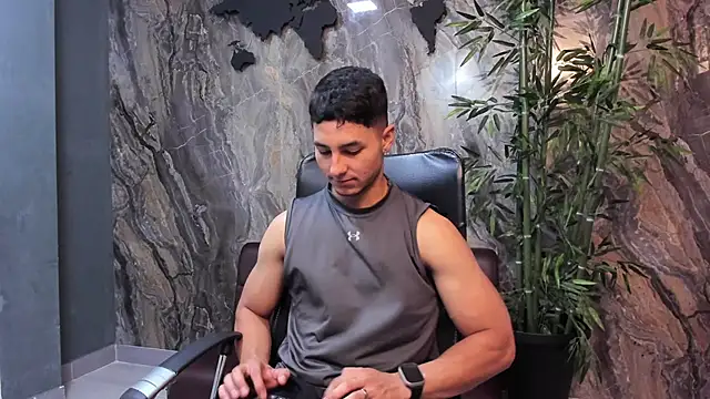 Noah Clarkk online show from May 2026 03:31:02 PM