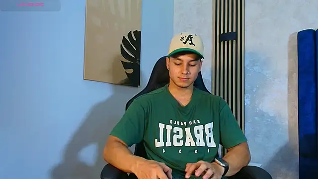 Noah Clarkk online show from May 2026 05:42:01 PM