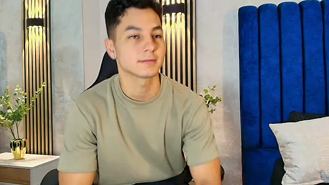 Noah Clarkk online show from May 2026 05:45:02 PM