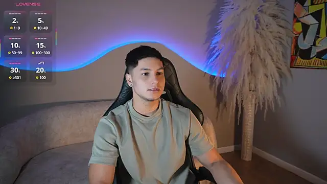 Noah Clarkk online show from July 2026 05:41:01 PM