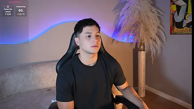 Noah Clarkk online show from July 2026 04:14:02 PM