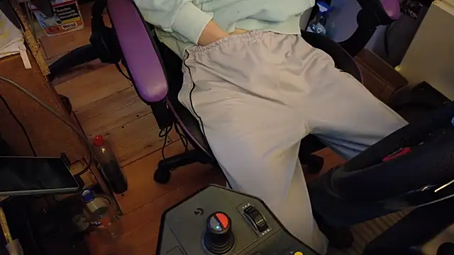 Snapshot of Gay-Versaut chatting on April 2026 07:09:02 PM Gay-Versaut online show from April 2026 07:09:02 PM