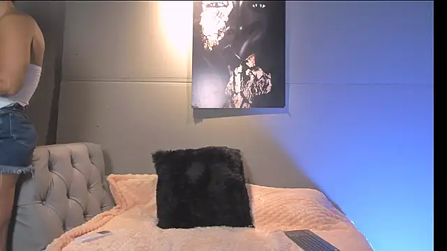 Channel Cloee212 online show from July 2026 04:43:02 AM
