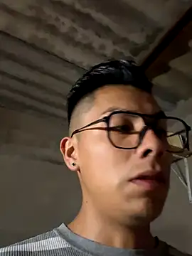Snapshot of Marko-18 chatting on December 2025 01:03:01 AM Marko-18 online show from December 2025 01:03:01 AM
