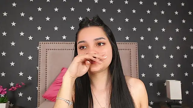 Snapshot of RaquellStar chatting on February 2026 05:27:01 AM RaquellStar online show from February 2026 05:27:01 AM