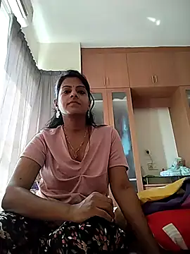 smallrainbow35 online show from May 2026 03:14:02 AM