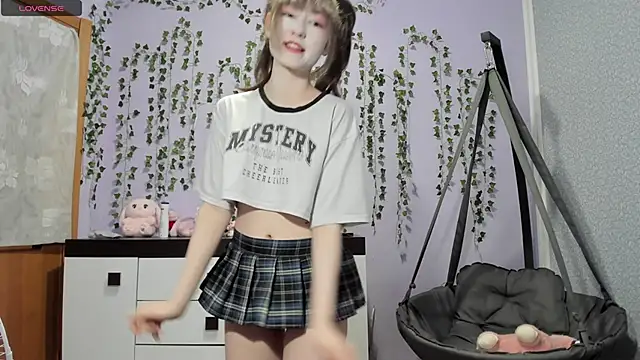 Yoonhee ki online show from May 2026 04:25:02 PM