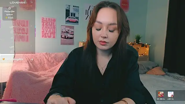 Snapshot of fallin_lovee chatting on January 2026 07:39:01 PM fallin lovee online show from January 2026 07:39:01 PM