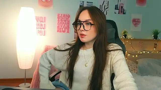 Snapshot of fallin_lovee chatting on January 2026 07:39:01 PM fallin lovee online show from January 2026 07:39:01 PM