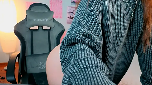 Snapshot of fallin_lovee chatting on February 2026 07:34:02 PM fallin lovee online show from February 2026 07:34:02 PM