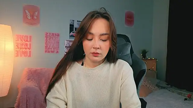 Snapshot of fallin_lovee chatting on February 2026 07:50:02 PM fallin lovee online show from February 2026 07:50:02 PM