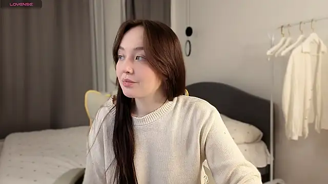 Snapshot of fallin_lovee chatting on February 2026 07:58:02 PM fallin lovee online show from February 2026 07:58:02 PM