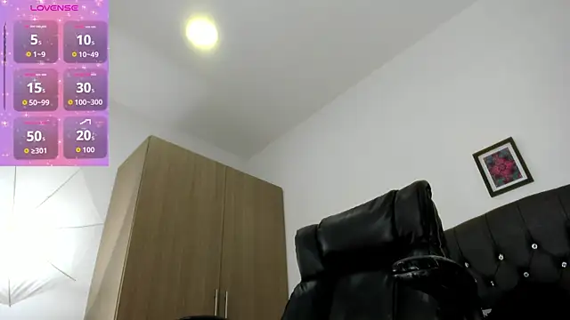 Snapshot of michellmorgans_ chatting on February 2026 11:18:01 AM michellmorgans online show from February 2026 11:18:01 AM