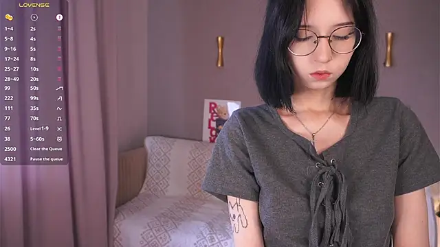 DeliaLoma online show from April 2026 06:40:02 AM