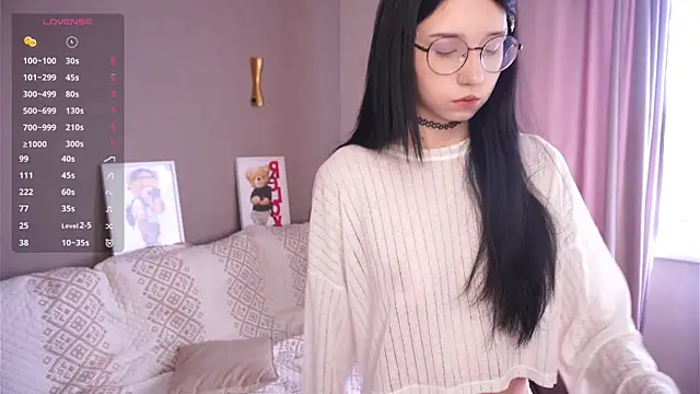 DeliaLoma online show from April 2026 06:38:01 AM