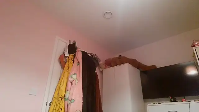 Snapshot of LilyLuck_ chatting on February 2026 04:58:02 PM LilyLuck online show from February 2026 04:58:02 PM