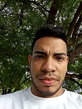 Snapshot of Moreno_latino_sex chatting on December 2025 06:05:02 PM Moreno latino sex online show from December 2025 06:05:02 PM