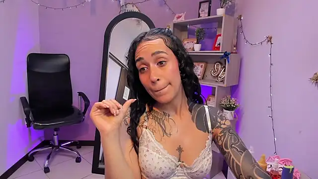 Snapshot of StaceyLeee chatting on February 2026 07:50:02 PM StaceyLeee online show from February 2026 07:50:02 PM