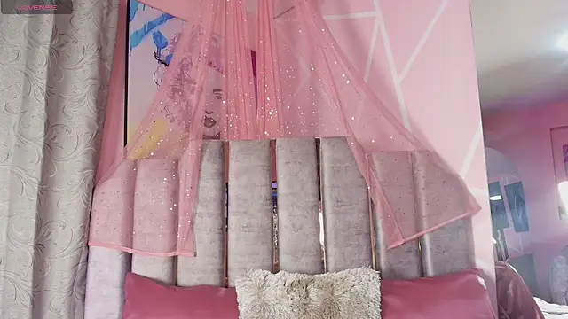 Snapshot of tinna_noa chatting on February 2026 02:53:01 AM tinna noa online show from February 2026 02:53:01 AM