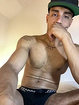 Snapshot of Maicol_xxxx chatting on January 2026 06:07:02 AM Maicol xxxx online show from January 2026 06:07:02 AM