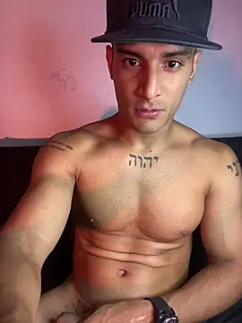 Snapshot of Maicol_xxxx chatting on February 2026 10:30:02 PM Maicol xxxx online show from February 2026 10:30:02 PM