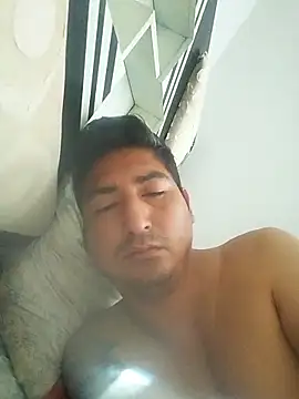 Snapshot of Yrresistible666 chatting on February 2026 04:06:02 PM Yrresistible666 online show from February 2026 04:06:02 PM