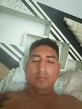 Snapshot of Yrresistible666 chatting on February 2026 11:10:01 PM Yrresistible666 online show from February 2026 11:10:01 PM