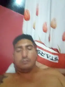 Snapshot of Yrresistible666 chatting on February 2026 03:43:01 AM Yrresistible666 online show from February 2026 03:43:01 AM