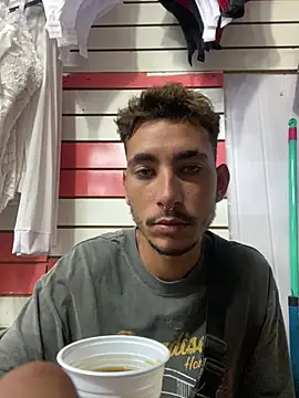 Snapshot of GuioficialBr chatting on January 2026 03:05:02 PM GuioficialBr online show from January 2026 03:05:02 PM