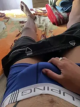 Snapshot of GuioficialBr chatting on February 2026 03:51:01 PM GuioficialBr online show from February 2026 03:51:01 PM