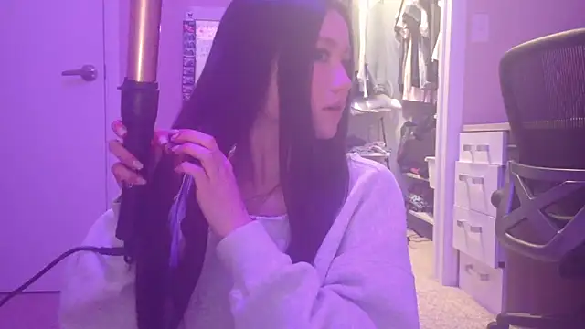 Snapshot of luvvivii chatting on February 2026 03:54:01 AM luvvivii online show from February 2026 03:54:01 AM