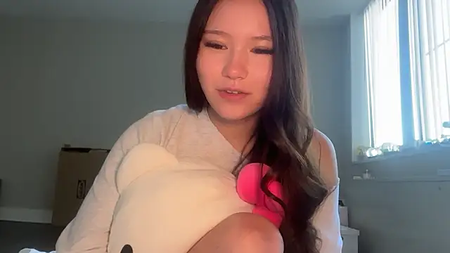 Snapshot of luvvivii chatting on June 2026 12:44:02 PM luvvivii online show from June 2026 12:44:02 PM