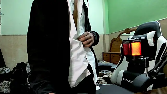 vincenzox7 online show from February 2026 03:30:02 PM