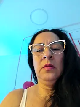 Snapshot of KiaraFoster chatting on February 2026 11:17:01 AM KiaraFoster online show from February 2026 11:17:01 AM