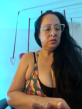 Snapshot of KiaraFoster chatting on February 2026 11:28:02 AM KiaraFoster online show from February 2026 11:28:02 AM