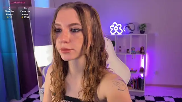 KellySunn online show from July 2026 08:21:01 AM